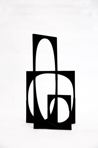 Sébastien Kito, Famille (noire), acier peint, hauteur 33 cm