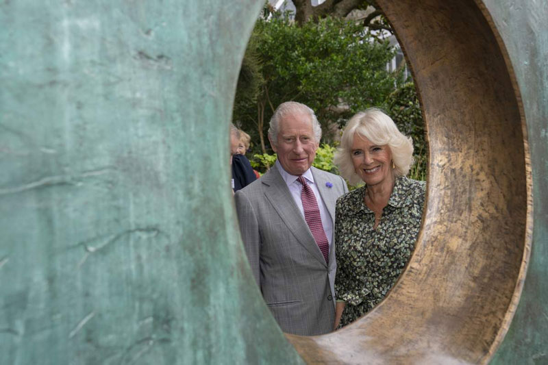Their Majesties The King and Queen with Barbara Hepworth’s Four-Square (Walk Through) at the Barbara Hepworth Museum and Sculpture Garden in St Ives, Cornwall. Photo © Guy Martin / Tate