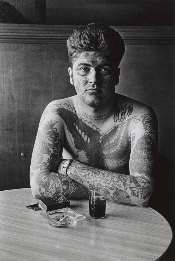 Diane Arbus, Jack Dracula at a bar, New London, Conn © The Estate of Diane Arbus, LLC. All rights reserved.